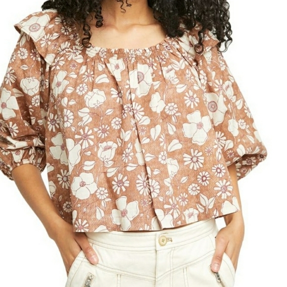 Free People Miss Daisy Floral Print top. Garment is labeled M. Attached says XS. - Picture 3 of 9